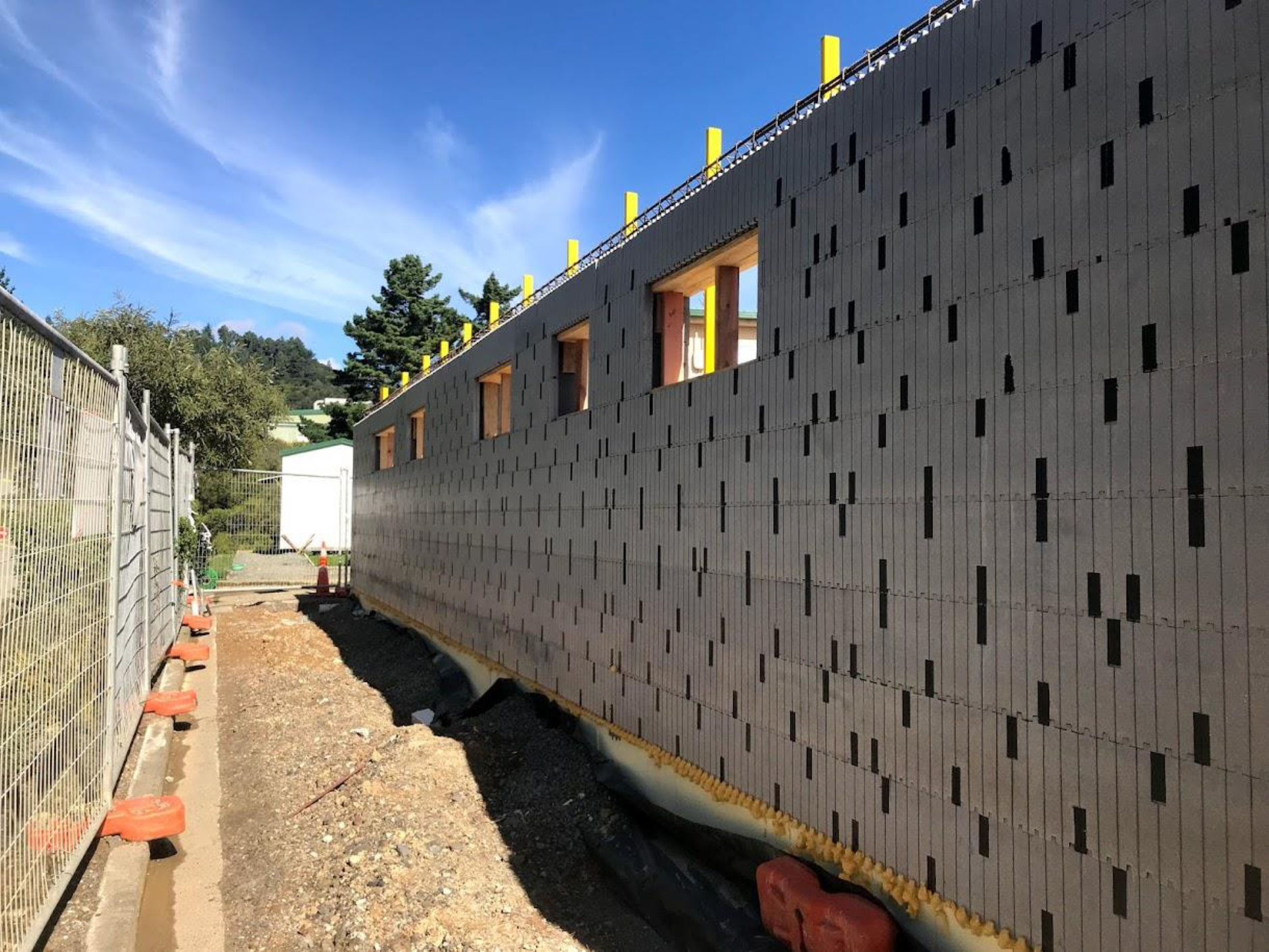 IZODOM outside wall on insulated foundation